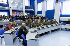 Военкор НТВ встретился с молодежью Саратова