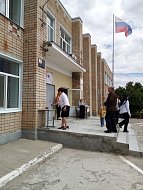 Участнику СВО Эльдару Ларионову установили мемориальную доску на фасаде школы села Воскресенское