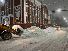 На региональных дорогах работает более 270 единиц снегоуборочной техники